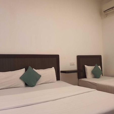 Oyo 91053 Signature Inn מירי מראה חיצוני תמונה