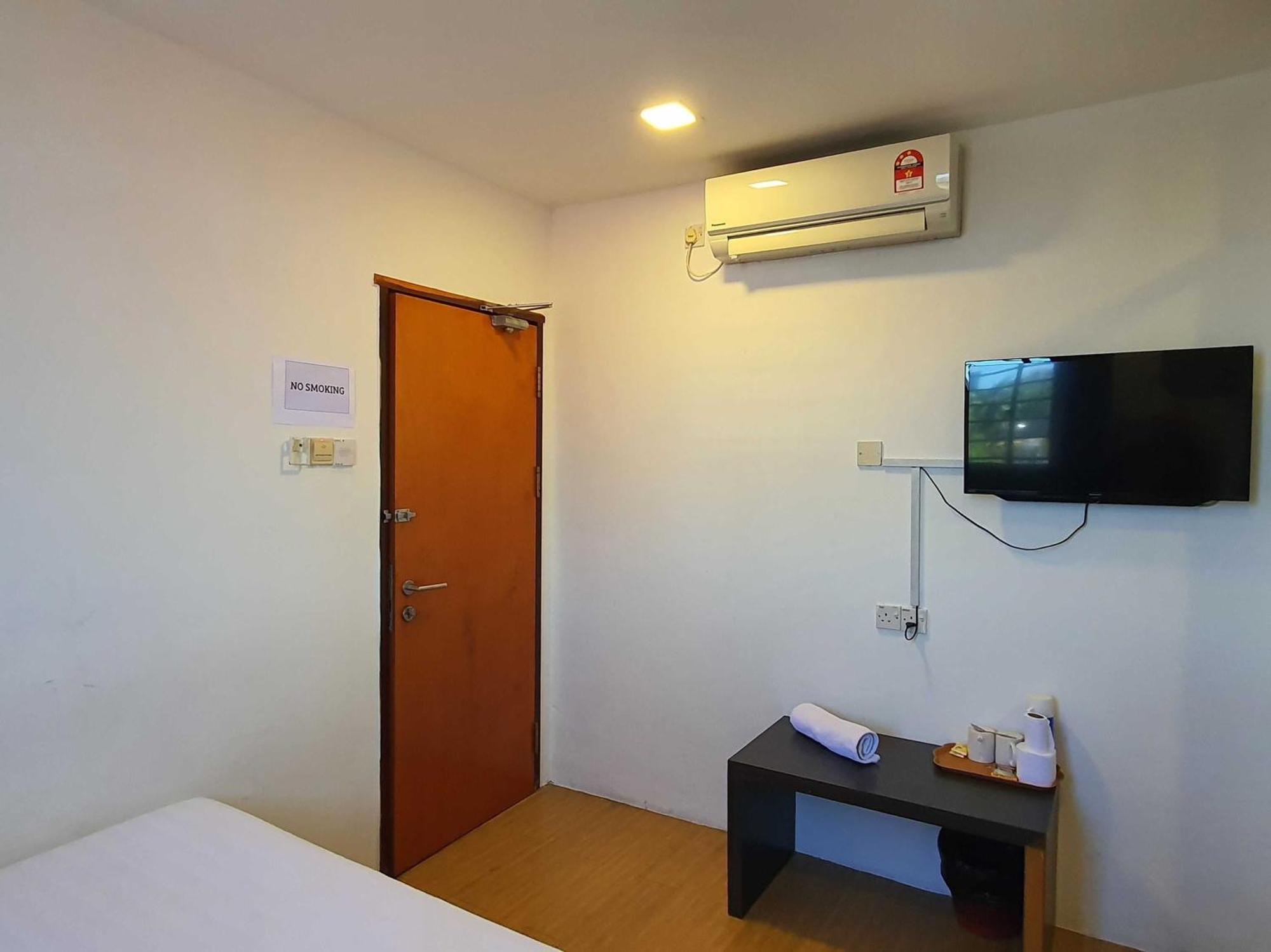 Oyo 91053 Signature Inn מירי מראה חיצוני תמונה
